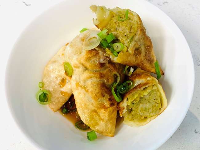 Curry Chicken & Chives Dumplings 